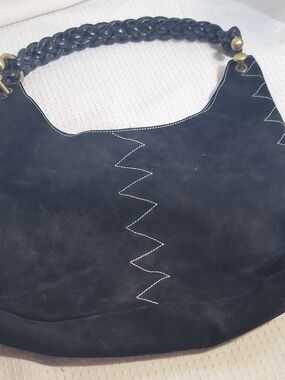 Elegant Black Suede Hobo Bag with Braided Handle